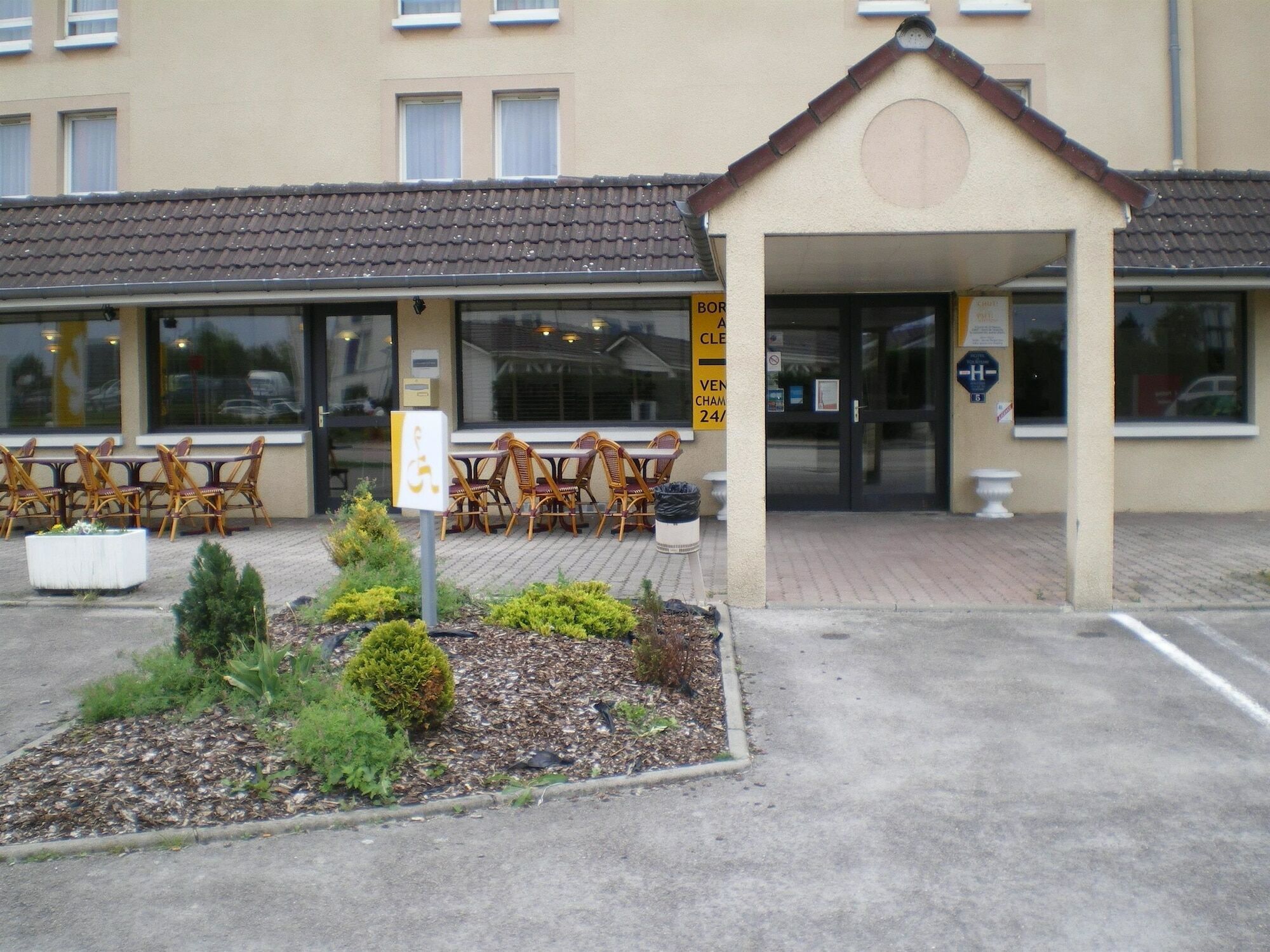 Hotel Bhoma Troyes La Chapelle-Saint-Luc Esterno foto